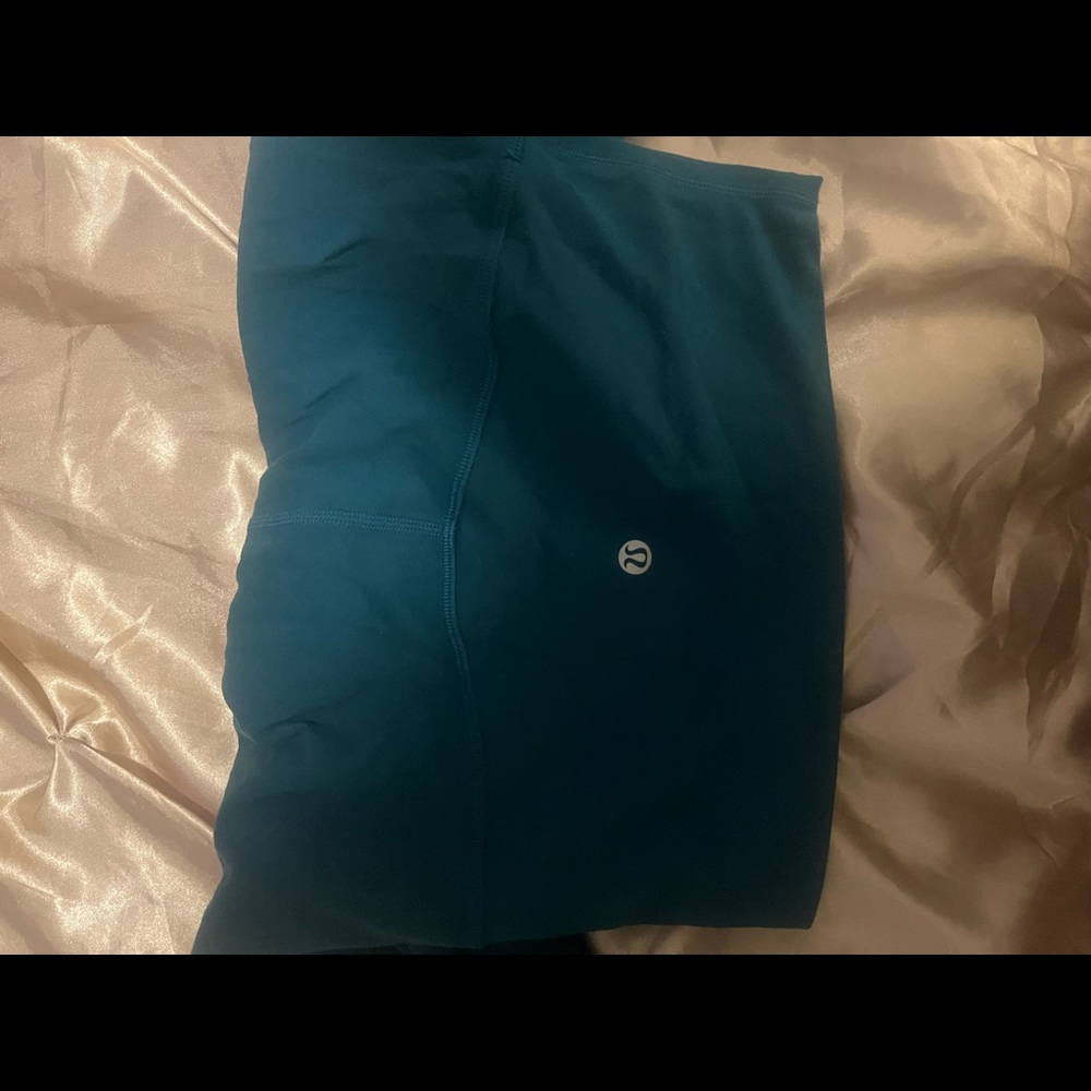 Vguc little to no pilling if any and size 4 capri length teal aligns